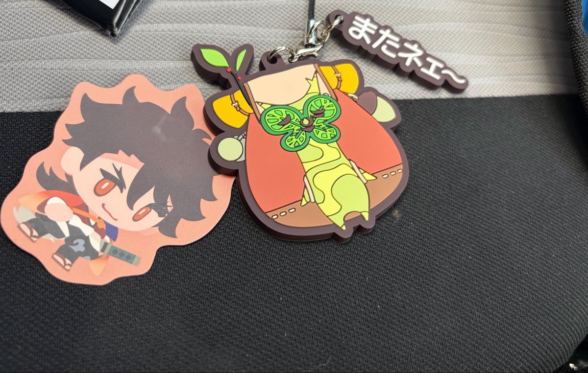 haru_n134's tweet photo. ゼルダ買いに数億年ぶりにメイト行ったらフェアなのか知らんが、何故かむっちゃんもくれてハッピー
ポスター買ったらブレワイでマジ嬉しみ。
トワプリか、ブレワイか、ティアキン欲しかったからマジ嬉しい https://t.co/a8Y5uhEdRi