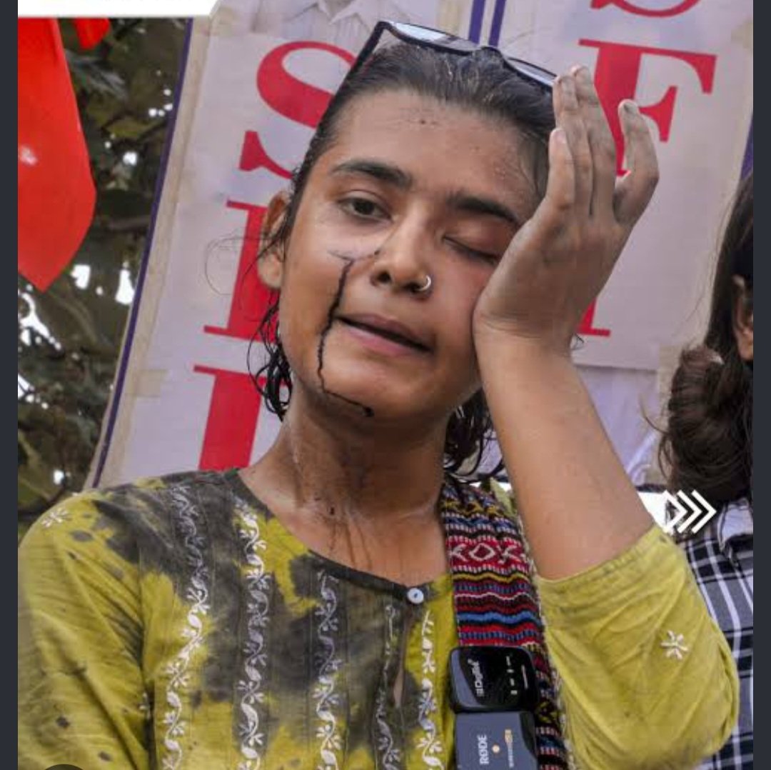 Neha_Bora1's tweet photo. सत्य और अहिंसा के प्रतीक राष्ट्रपिता महात्मा गांधी की आज जयंती है पर शत-शत नमन।

आज 2अक्टूबर है आज ज्ञानेश कुमार इस्तीफा भी लेंगे गांधी जी ने गोरों को भगाया था हम चोरों को भगाएंगें!

#gandhijeyandhi #गांधी_जयंती #जंतर_मंतर 

#2october #gyaneshkumar https://t.co/LQLgsb8Bqb