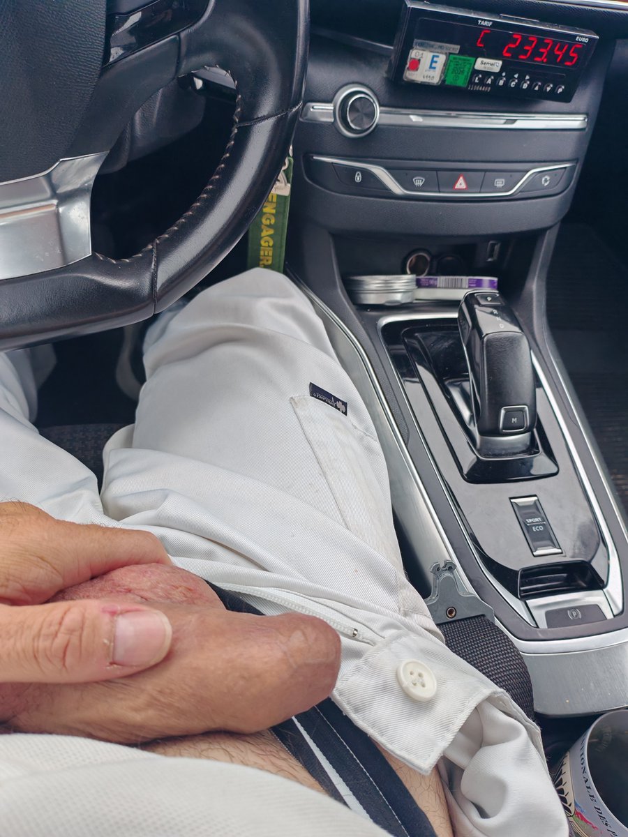 MorpheusDark69's tweet photo. 1 dans mon taxi parking hôpital 

#dick #cock #queue #bite #verge #phallus #sex #sexe #pénis #uncutt
#gland #couilles #balls #boules #testicules #testicl
 #masturbation #branle 
#hopital #hospital #pause #taxi https://t.co/YJMWNemOj9