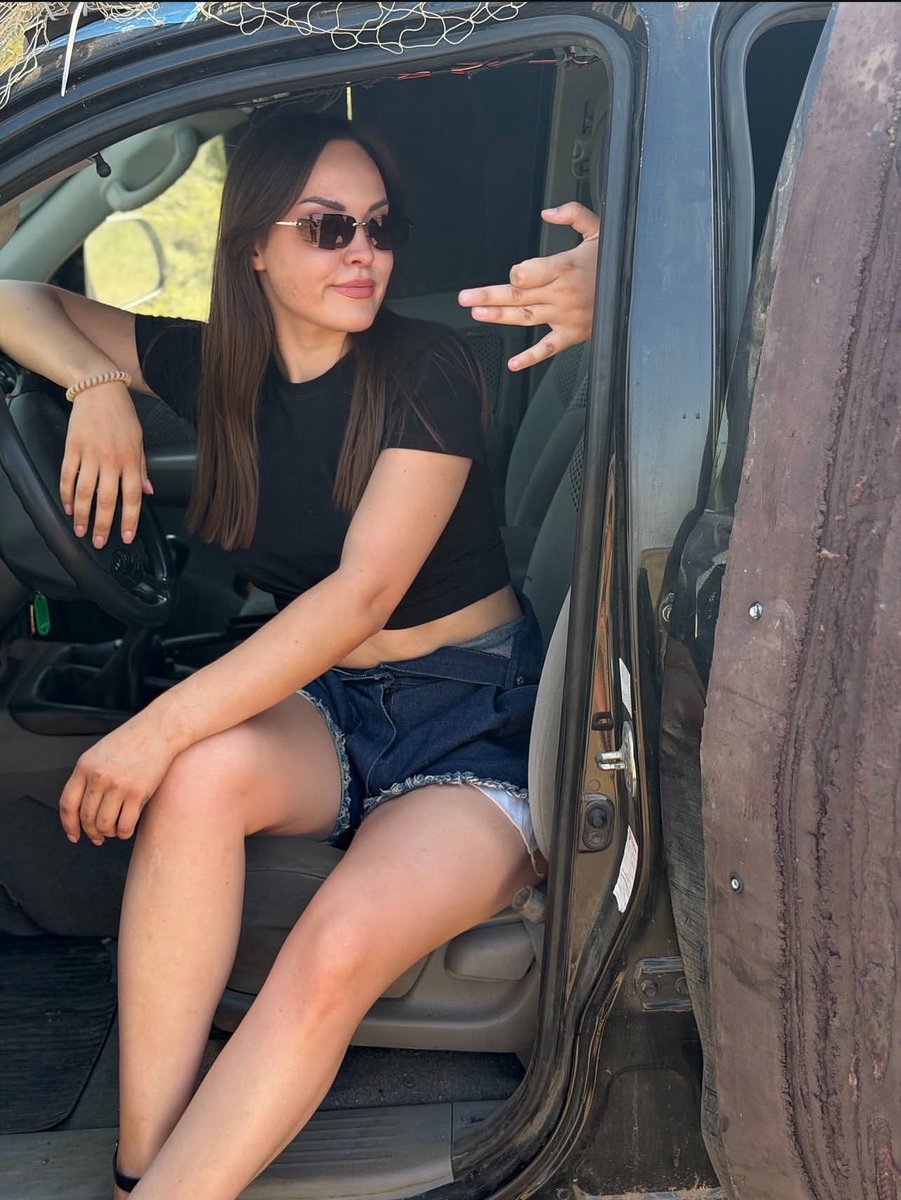sofiyafearless's tweet photo. 🇺🇦 enjoying my free day,
🇺🇦Насолоджуючись своїм вільним днем #military #viralvídeo #fyp https://t.co/GvbD6eNqdM