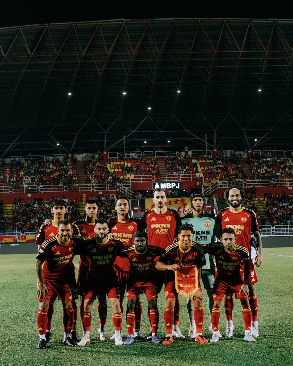 selangorfc's tweet photo. 🔜 Counting days to relive matchday moments with you, Red Giants! ❤️💛

#SelangorFC #HeritageRedefined https://t.co/FDbj8RKSrP
