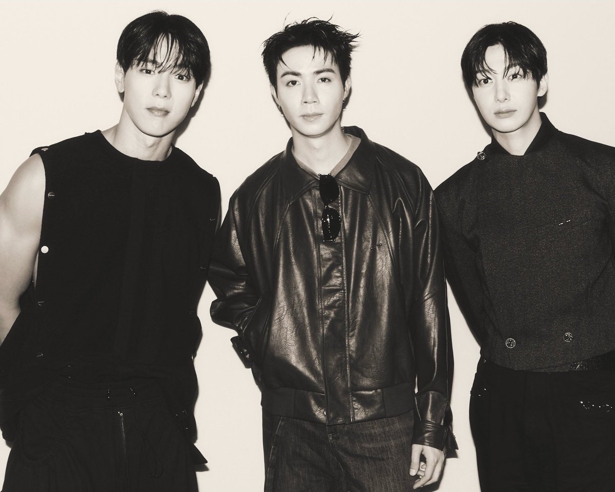 nunusgfs's tweet photo. toda la badera lgbtq en una sola foto #셔누 #형원 https://t.co/SGHXXjLC6Z