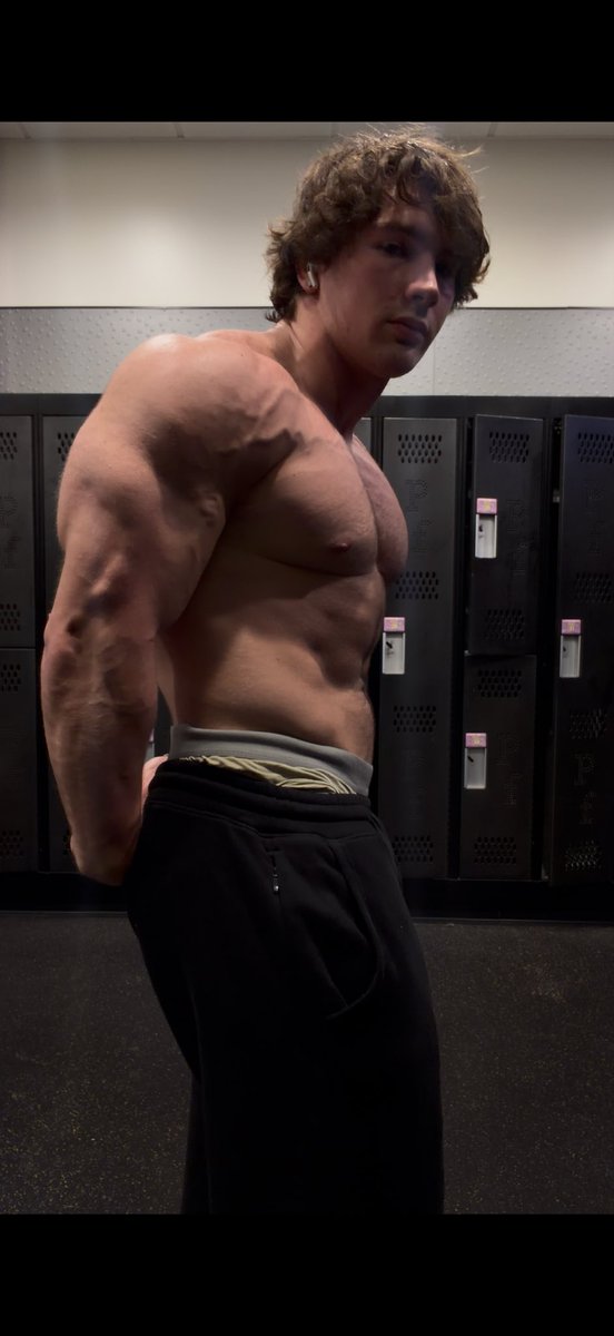 PaulJacksonFit's tweet photo. #bodybuilding #fyp #fitness #gym #viral https://t.co/tM0vXCcUIK