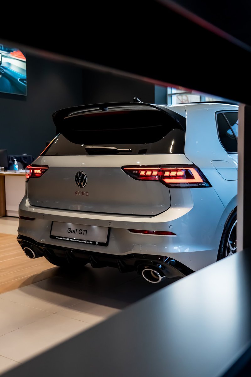 Silentboc's tweet photo. VOLKSWAGEN GOLF GTI 🔥🔥🔥 https://t.co/oNZfEPISdV