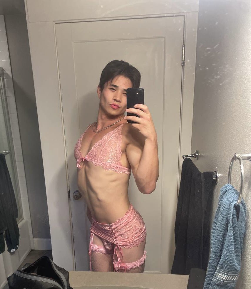 sissyella96's tweet photo. @bmailnora Complete sissy! https://t.co/g6OymxWYSe
