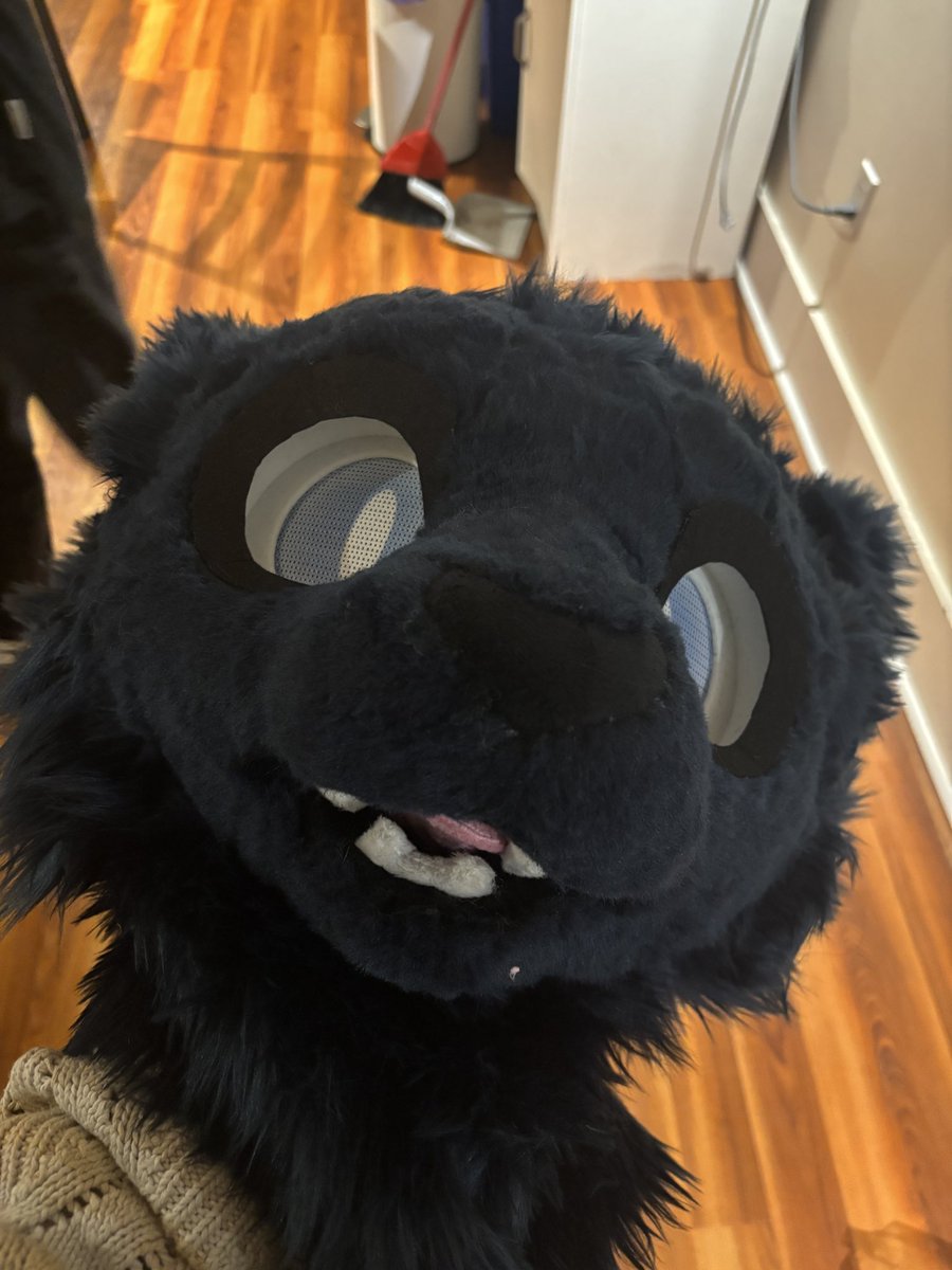 kyumoslog's tweet photo. ive been waiting years to fulfill this dream, and now its a reality ;w; after months and months of trial and hard work,,

my biggest thanks to @Lycan_maw &amp; @virtualdogbite for making this a possibility,, theyve done an incredible job i cannot thank them enough,,

im real now! :3 https://t.co/OMw4zUEZjm