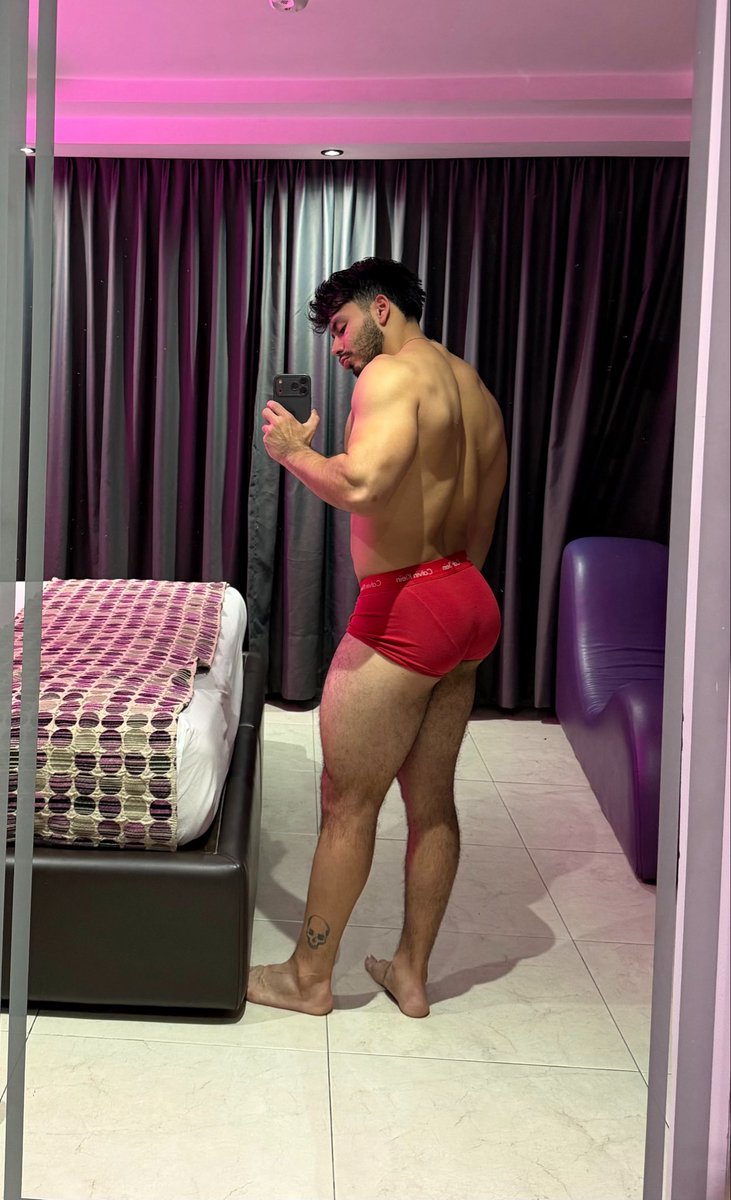 jorgecardenaxxx's tweet photo. Happy New Month 🎃🎃🎃
1 o 2??? 👹

https://t.co/N4fkRGkaoo https://t.co/P8bjDdnN3N