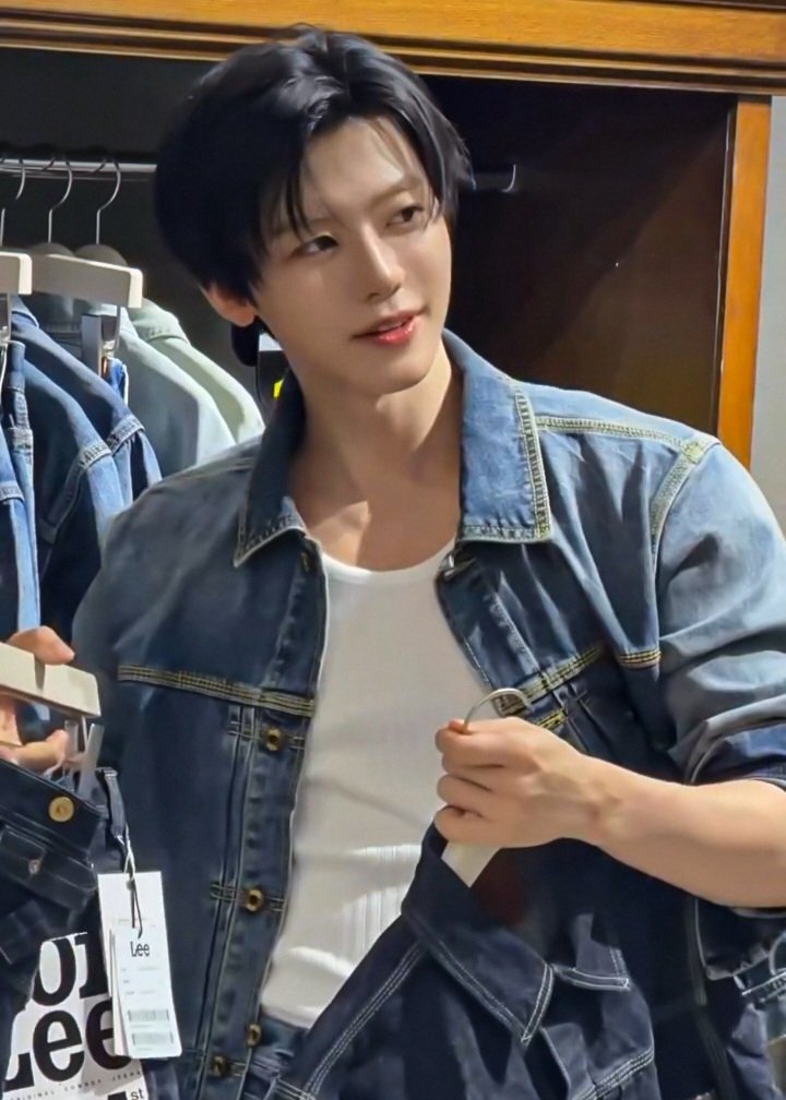 the813Degrees's tweet photo. PAPA (JAEMIN) https://t.co/wN2UDCck5u