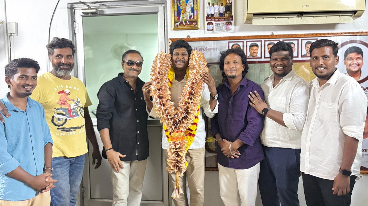 TiruttaniSfc's tweet photo. இன்று பிறந்தநாள் காணும் சூர்யா நற்பணி இயக்க மாநில செயல் தலைவர் அண்ணன் RA. ராஜ் அவர்களுக்கு, திருவள்ளூர் மேற்கு மாவட்டத் தலைமை சார்பாக இனிய பிறந்தநாள் நல்வாழ்த்துகள்! 💐❤️

@AariSuriya 

#TiruttaniSfc https://t.co/IJhs17Dlal