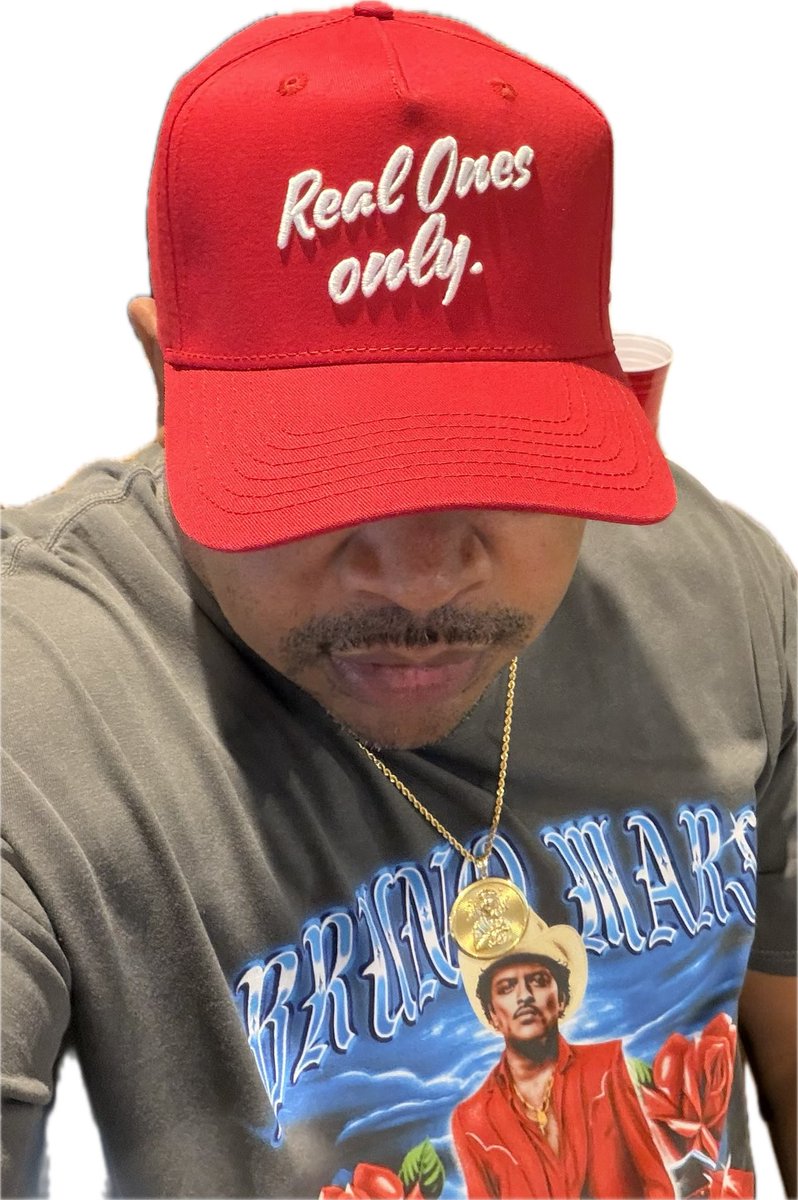 SoulGorilla's tweet photo. The fire red snapback in cursive by us is 🔥

https://t.co/Cr1VHno2Wl https://t.co/Fv0JLvNJgm