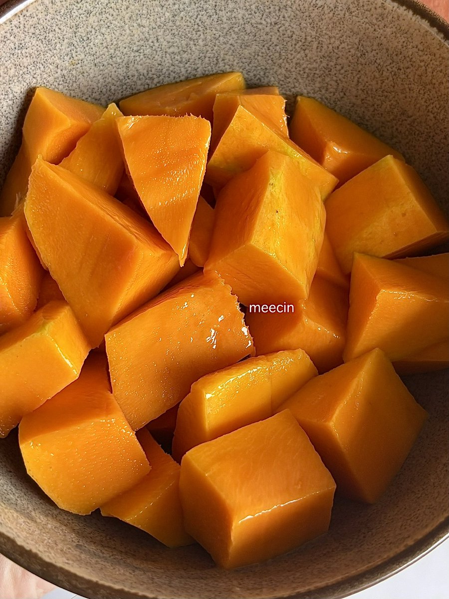 meecin_'s tweet photo. Jangan sia-siakan musim mangga guys 🥭 https://t.co/s8LCutB5wE