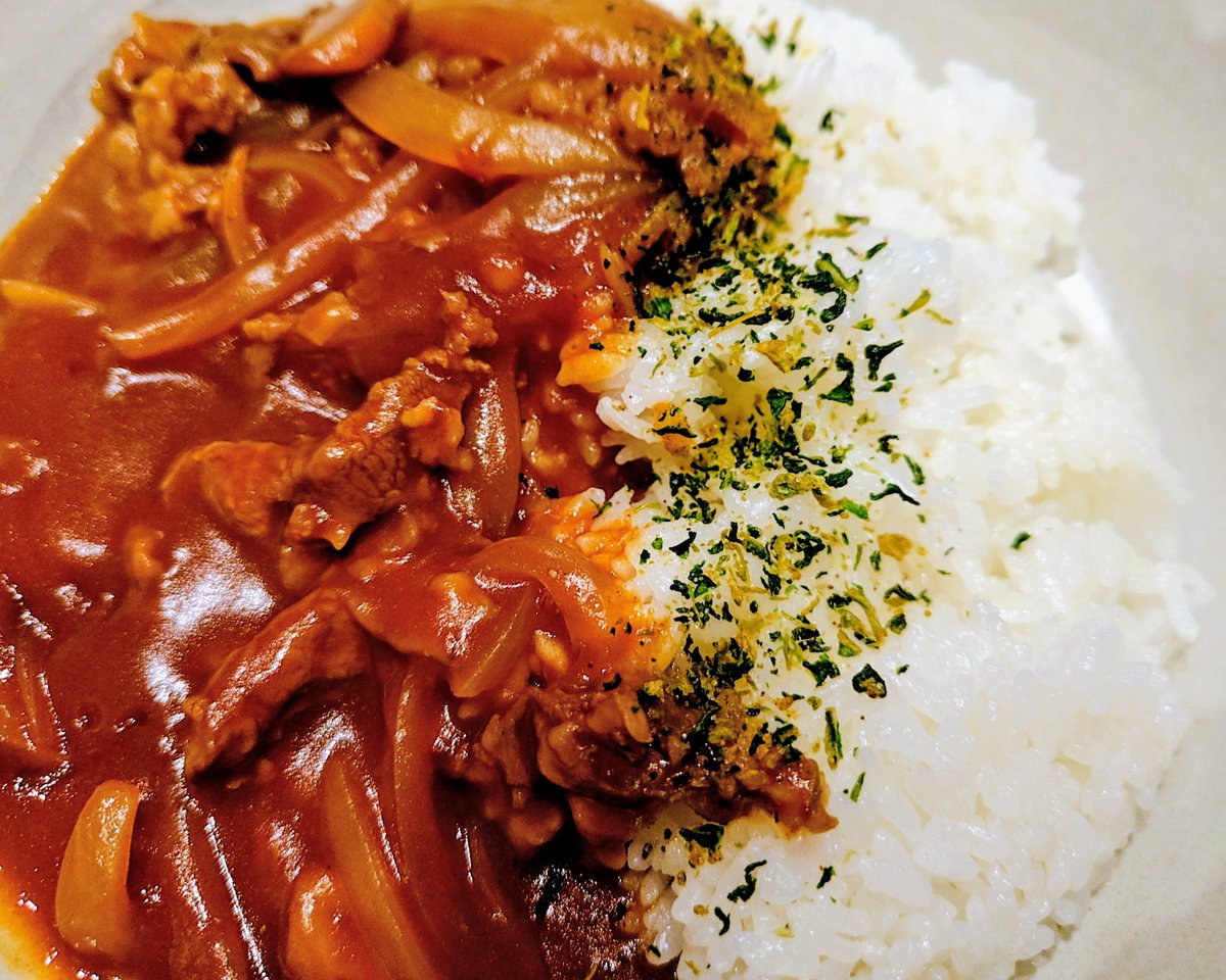 oosawatomohiro2's tweet photo. お米を美味しく食べよう🍚
「#ハヤシライス」🍛
昔はそんなにハヤシライスが好きじゃなかったけど、
奥さんが作ってくれるハヤシライスは旨いと思う。

上郡町産のお米🌾
名水百選千種川の水で作る作物
美味しいお米をお腹いっぱい食べられる幸せ🫄
美味しいと言ってくれる人の為に💦汗をかく👨‍🌾 https://t.co/uYzhR8sngy