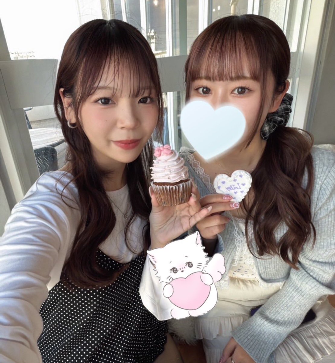 mi_wvv's tweet photo. カップケーキ食べ放題最高すぎ🐉ྀི https://t.co/MJfCfKSyXX