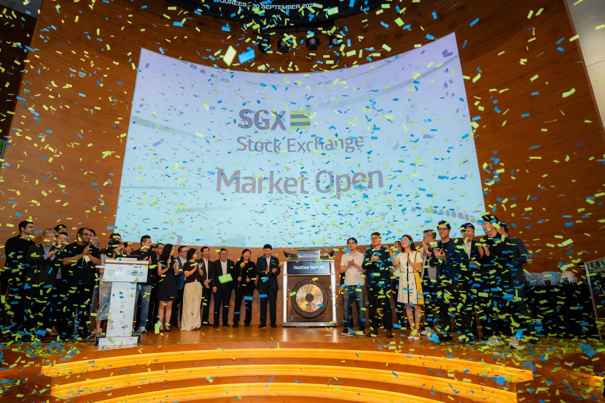 graniteasia's tweet photo. Caught on camera: Wednesday's gong-striking ceremony at @SGXGroup, featured on @ChannelNewsAsia. 📺

Proud to kick off the trading day with this year's NextGen Tech 30 honourees, Asia's most promising growth-stage companies.

https://t.co/nUZe6U7hbV 

#NextGenTech30 #AsiaTech https://t.co/YN4kxK2HVg