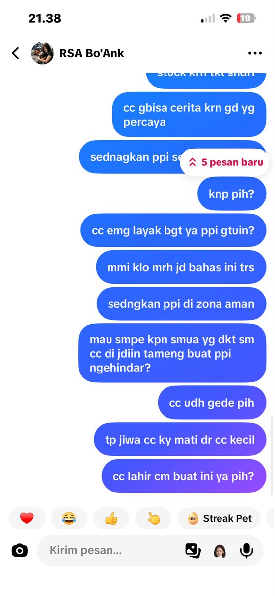 keidpeo's tweet photo. tumbuh dengan ga adanya peran,bantuan,permintaan maaf dr org tua yg setannya ngalahin setan yg gue dpt cm sentuhan kotor,pukulan,sumpahan,makian https://t.co/G6LQiBqqUE