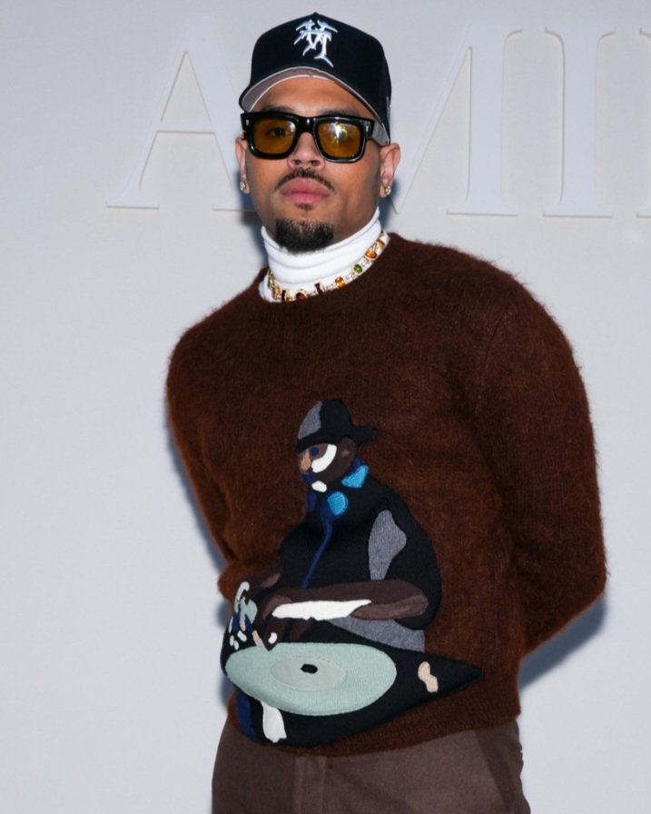 Vibepromo22's tweet photo. Nan kad jijman sou atak chen an, ansyen anplwaye kay Chris Brown lan, Maria Avila, aksepte yon kompansasyon ki redui pou rive $9.5 milyon dola. https://t.co/l2LuImJnaD