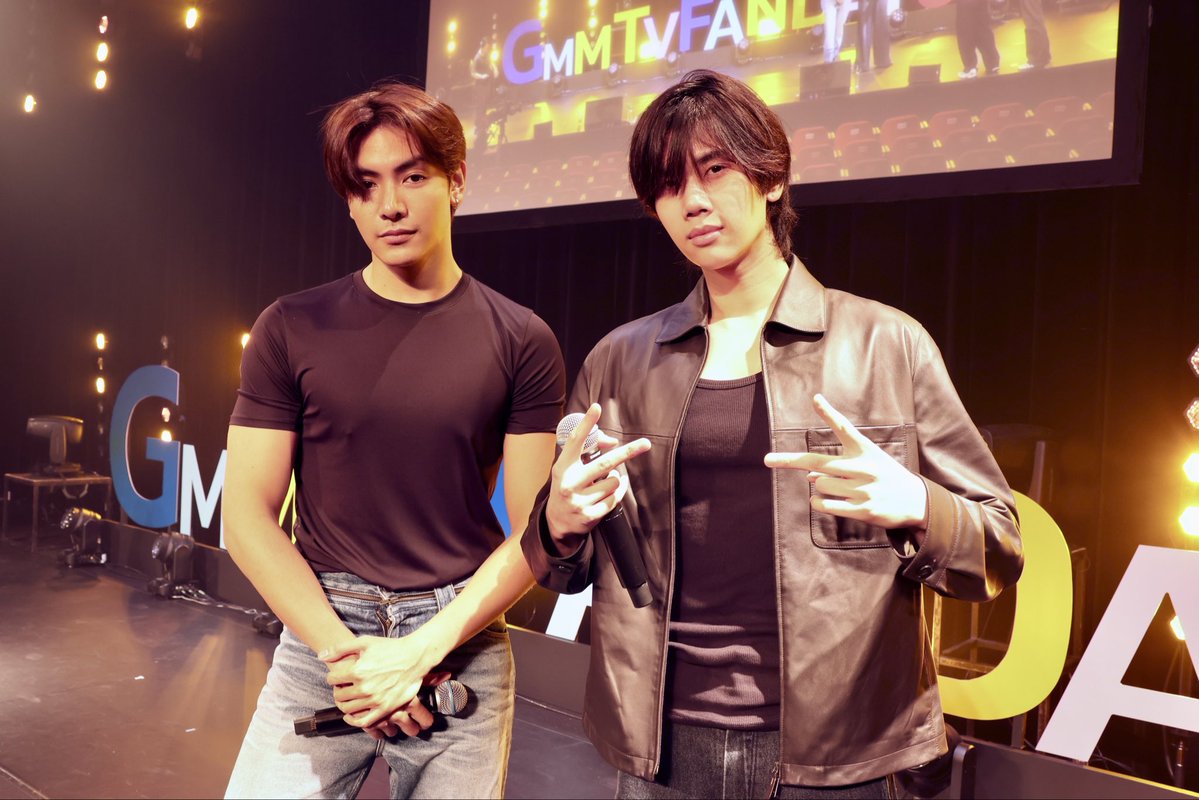 GMMTV's tweet photo. リハでこれだけ盛り上がってるのに、本番は一体どうなるんだろう！？
もう楽しみすぎて、ドキドキが止まりません！
早く皆さんに会いたいです！
だから早く来てください。
僕たちはもう準備万端です！

#JOONGDUNKxFANDAY36INTOKYO
#GMMTVFANDAY36INTOKYO
#GMMTV
@ChenRcj @dunknatachai https://t.co/ALWZeRKSLe