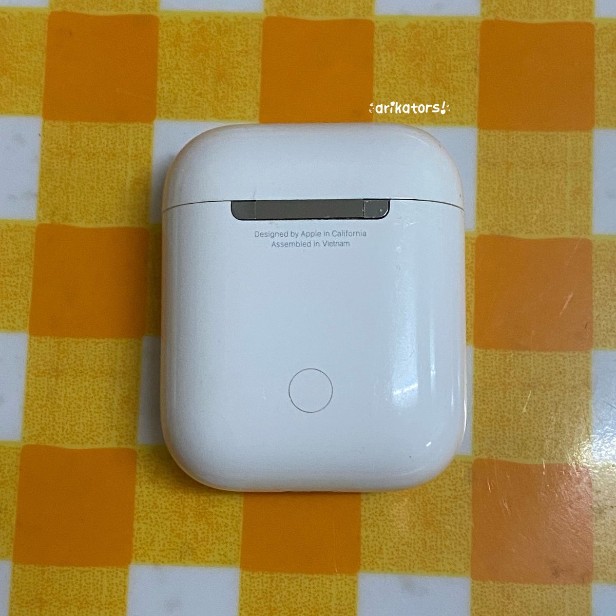 arikatorss's tweet photo. Airpods 2 ของแท้ กล่อง+แถมเคส
♡ 590฿ รวมส่ง ♡ (มือสอง)
ตำหนิ : แบตหมดไม่พร้อมกัน , รอยไหม้ที่เคส , รอยร้าวข้างขวาด้านล่างหูฟัง
(ไม่มีผลต่อการใช้งาน) ขอคนรับได้ไม่ซี🙇🏻‍♀️
#หูฟัง #หูฟังไร้สาย #airpods #airpod #airpods2 #หูฟังมือสอง #airpodมือ2 #airpodมือสอง https://t.co/wI138GUoOI