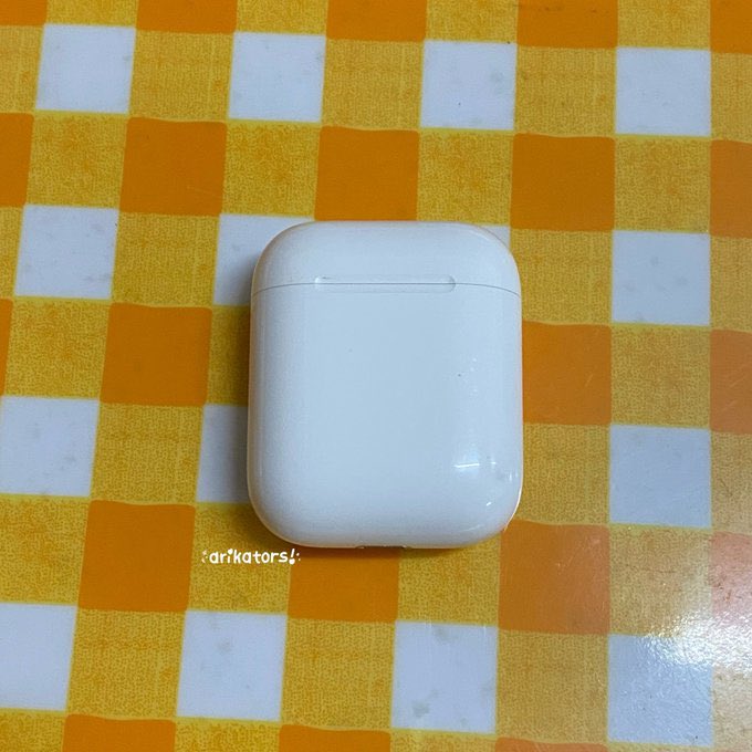 arikatorss's tweet photo. Airpods 2 ของแท้ กล่อง+แถมเคส
♡ 590฿ รวมส่ง ♡ (มือสอง)
ตำหนิ : แบตหมดไม่พร้อมกัน , รอยไหม้ที่เคส , รอยร้าวข้างขวาด้านล่างหูฟัง
(ไม่มีผลต่อการใช้งาน) ขอคนรับได้ไม่ซี🙇🏻‍♀️
#หูฟัง #หูฟังไร้สาย #airpods #airpod #airpods2 #หูฟังมือสอง #airpodมือ2 #airpodมือสอง https://t.co/wI138GUoOI