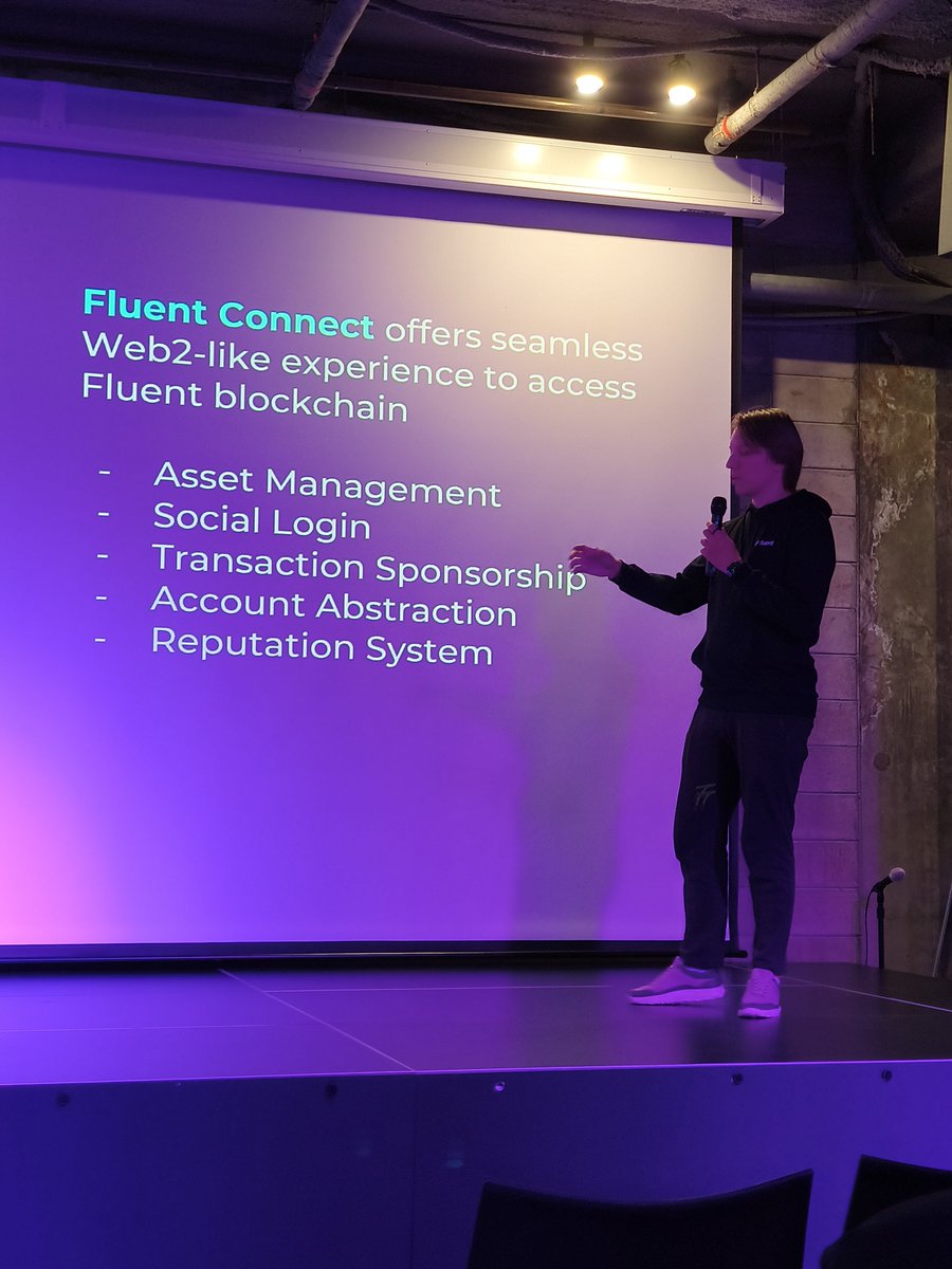 Rubin2626's tweet photo. 강남에 Consumer Crypto Day 에 왔습니다  :)
Fluent 의 진행과정과 앞으로의 비젼에 대해  상세하게 들을 수 있는 시간이었습니다.
개인적으로 BLEND coin에 물려 있는데 그래도 재단에서 열심히 하니 홀딩해 볼 생각입니다 .
모두 스테이블코인과 AI에 집중하느데 따라가지 않을거라네요 ㅋ
@fluentxyz @fluentlabsxyz