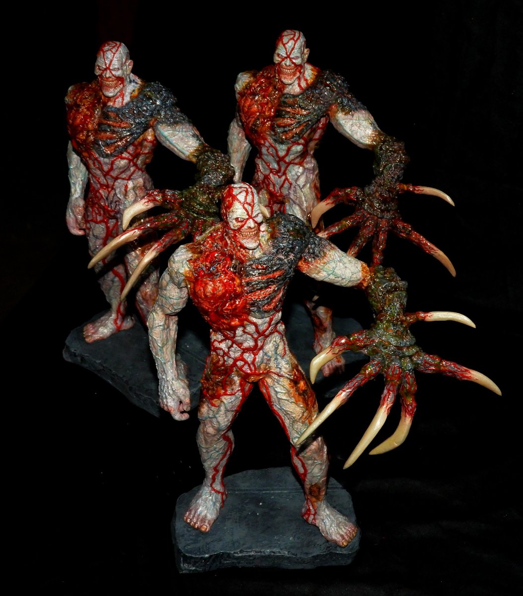 TheArklay's tweet photo. @DaveSavage1982 TYRANT-002 resin figures availables!! International shippment!! https://t.co/bIA5VMO727
