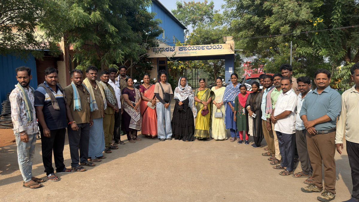 akka_anu_'s tweet photo. ಗಾಂಧಿ ಜಯಂತಿ ಹಾಗೂ ಲಾಲ್ ಬಹದ್ದೂರ್ ಶಾಸ್ತ್ರಿ ಜಯಂತಿಯ ಪ್ರಯುಕ್ತ ನಮ್ಮ ಕಾರ್ಯ ಈಗಾಗಲೇ ಮುಗಿದಿದೆ. ನೀವು ಕೂಡ ನಿಮ್ಮ ಕಾರ್ಯವನ್ನು ಮಾಡಿ ಮುಗಿಸಿ.

ಈ ಅಭಿಯಾನ ಒಂದು ದಿನಕ್ಕೆ ಸೀಮಿತವಾಗದೆ, ದಿನನಿತ್ಯದ ಅಭಿಯಾನವಾಗಲಿ. 🇮🇳 https://t.co/jc0hBrGv11