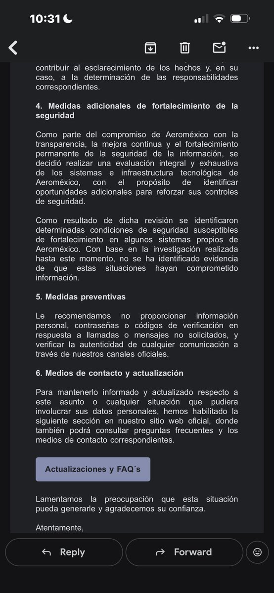 Patodillon99's tweet photo. Por favor aprecien como el estafador tenia la información privada mia y de mi esposa. Aeromexico tuvo una brecha de información hace poco y se está responsabilizando, ustedes por qué no hacen lo mismo? https://t.co/6EfKkeWwWY