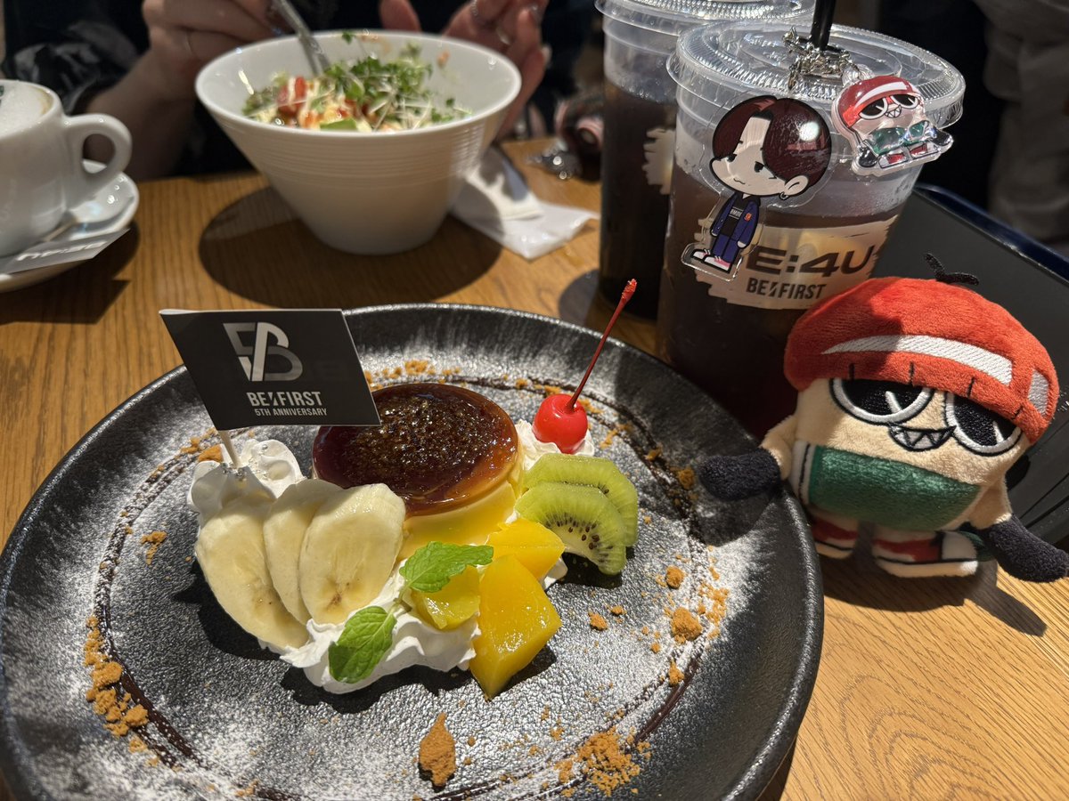 BE1_BESTY's tweet photo. コラボカフェ初日初回行ってきた🥰
コースター交換していただけて無事GET🥰
ありがとうございました🥳 https://t.co/dZCRdGM5nT