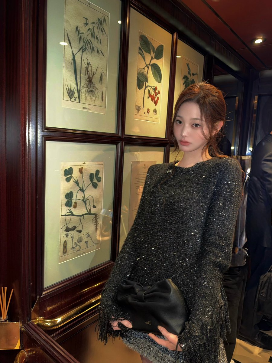 ni131280's tweet photo. The anticipation feels different this time, with Wonyoung heading toward another Dior Fashion Week appearance.

#JANGWONYOUNG
#WONYOUNG
#WonyoungDiorSummer27
#DiorSummer27 @Dior https://t.co/dCEYmG0YSd