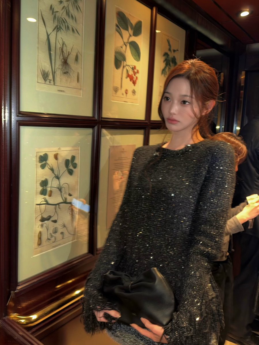 ni131280's tweet photo. The anticipation feels different this time, with Wonyoung heading toward another Dior Fashion Week appearance.

#JANGWONYOUNG
#WONYOUNG
#WonyoungDiorSummer27
#DiorSummer27 @Dior https://t.co/dCEYmG0YSd