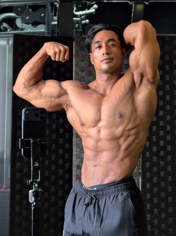 AmazingMuscular's tweet photo. https://t.co/AcNYu8JoPN