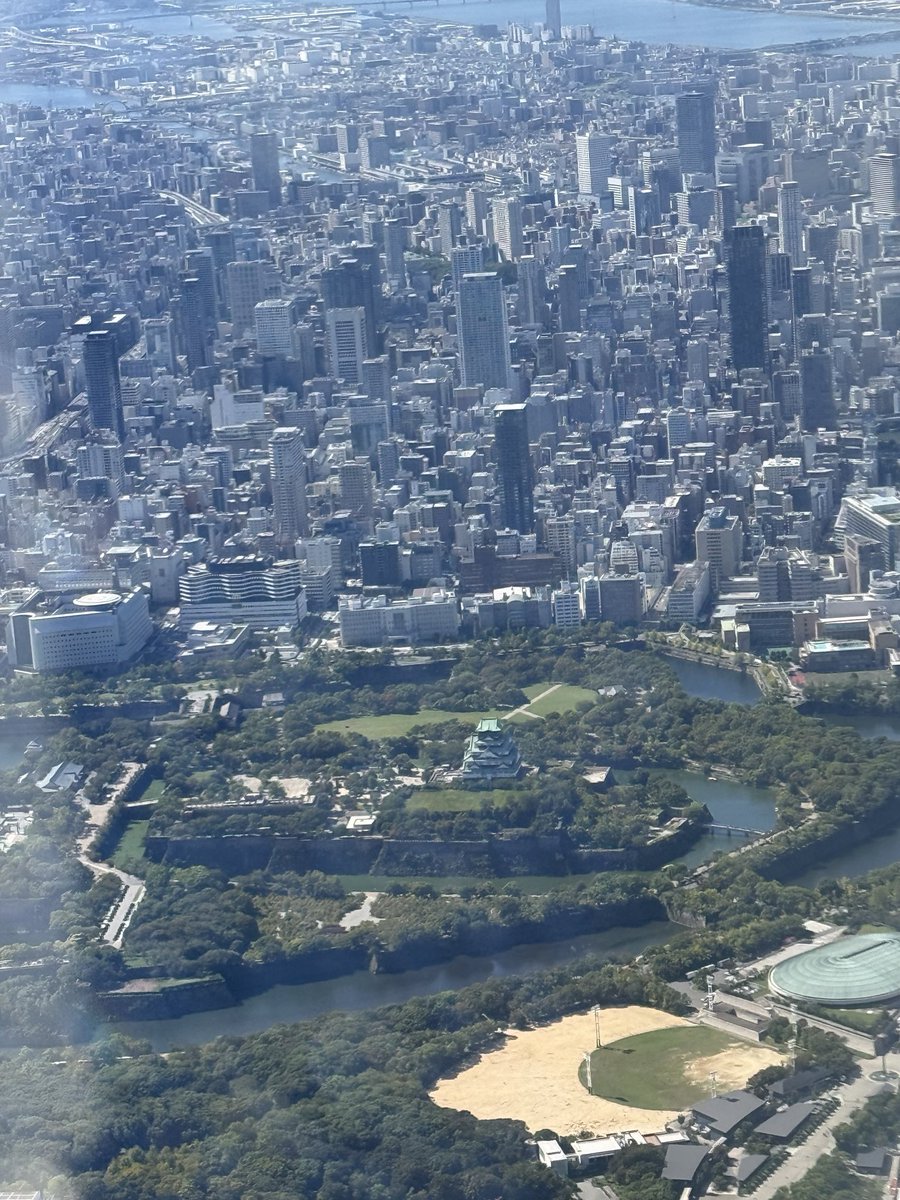 i10yuko12's tweet photo. 大阪🛬暑い🫠 https://t.co/qDd2gCryPH