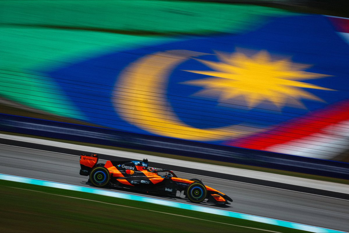McLarenF1's tweet photo. First sights of Sepang 🇲🇾

#McLarenF1 | #BahrainGP 🇧🇭 https://t.co/2xJ3gjFIiW