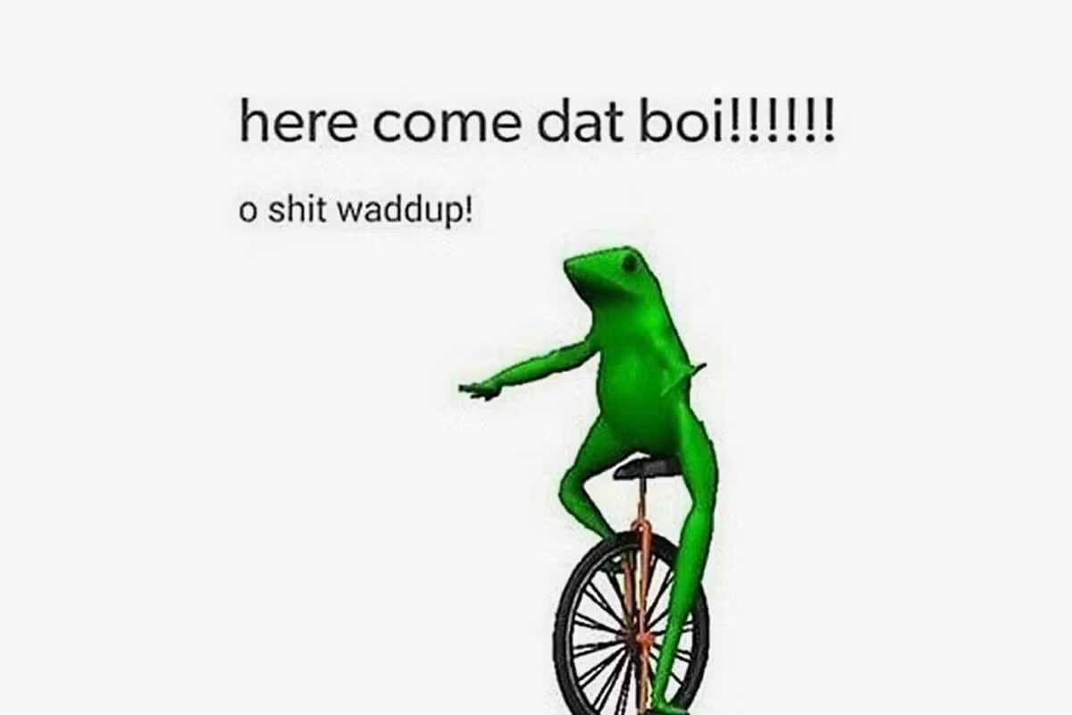 m8mscooped's tweet photo. here come dat boi o shit waddup https://t.co/wxUZ2YIgy8