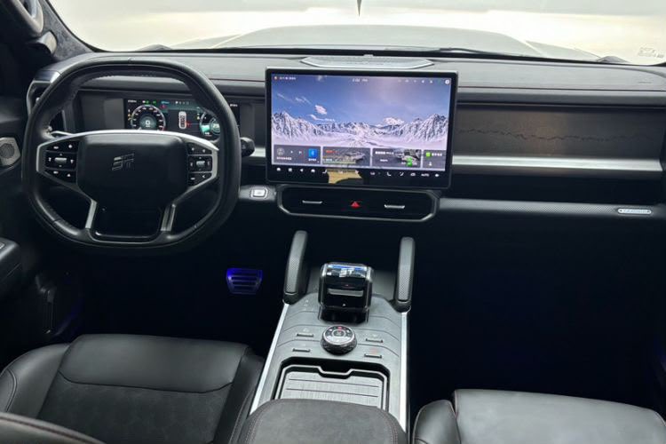 EdwinAmoako4's tweet photo. 2023 JETOUR T2 CROSS PRO+
AWD
2.0T Gasoline engine 
Fully digital instrument cluster 
Ambient lighting 
Anti-Pinch windows
Real parking sensors 

Cost and Shipping(CIF): 325,000 cedis https://t.co/WkM97CfJLl