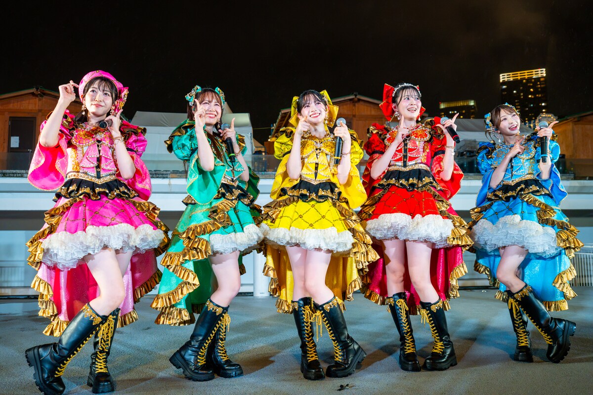 natalie_mu's tweet photo. 【ライブレポート】
超ときめき♡宣伝部
思い出の地・ららぽーと豊洲に帰還！

🔽記事はこちら（ソロカット含む写真10枚）
https://t.co/cxd5DbQpXJ

#超とき宣 https://t.co/OxRzXIpEQh
