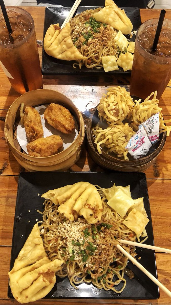 nenden_15's tweet photo. Siang ini enaknya maksi sama mie ayam atau gacoan ya? 🤤 https://t.co/m8GLDug8tC