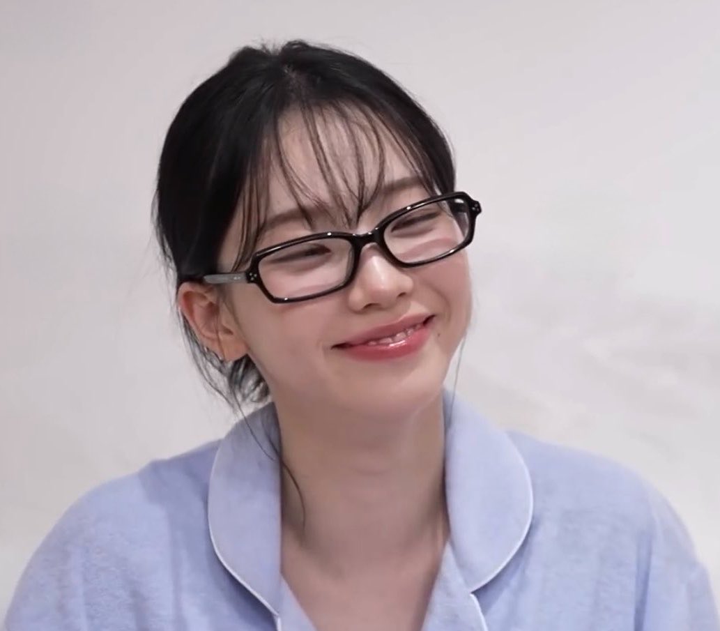 jjiminjcrz's tweet photo. https://t.co/qCNgW4i39V