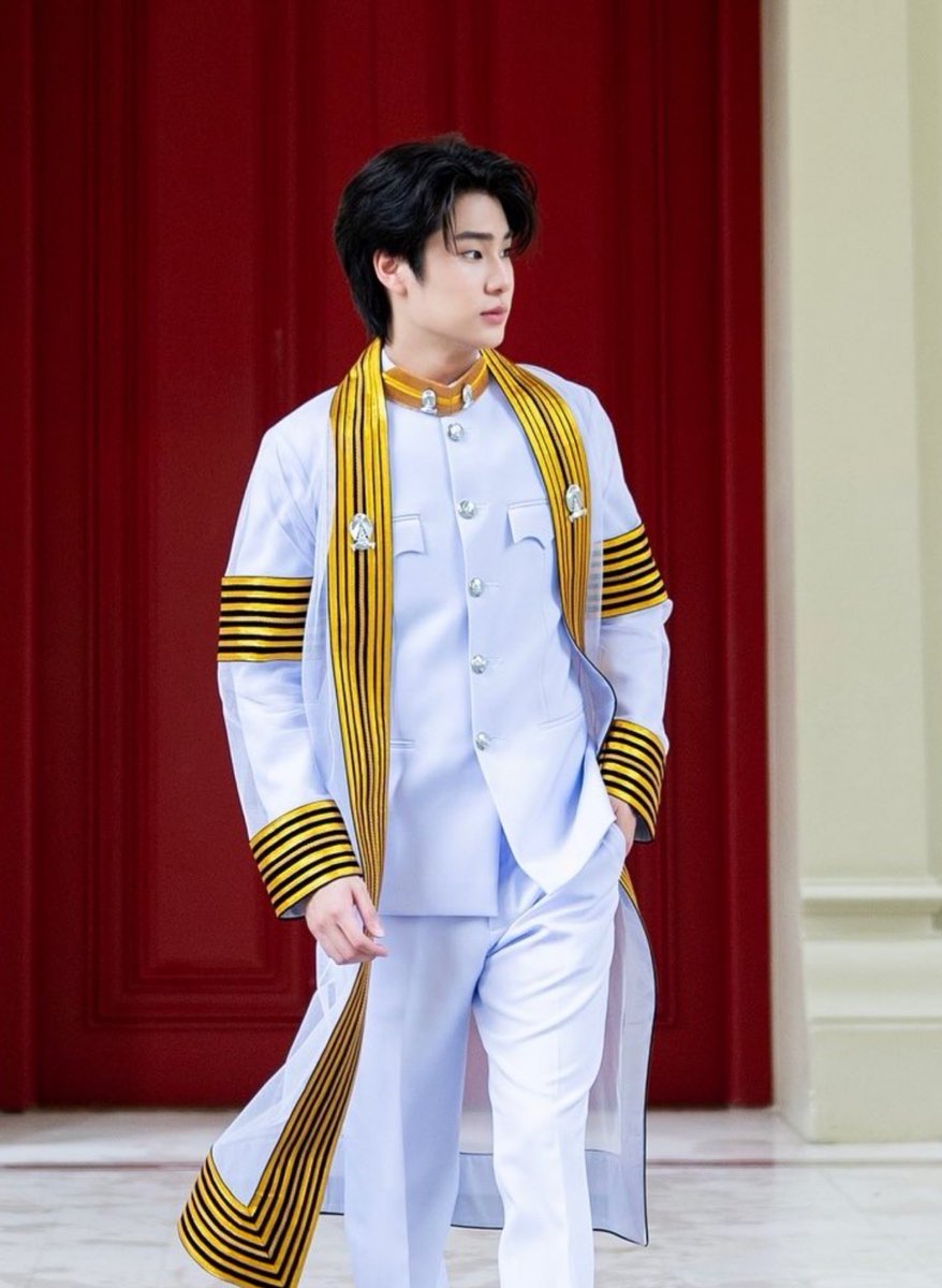 berrylogue's tweet photo. congratulations to our Peem ✨

LUKE GRADUATION DAY

#CongratulationsLuke
#lukeso_ https://t.co/yDADNJ0Q1g