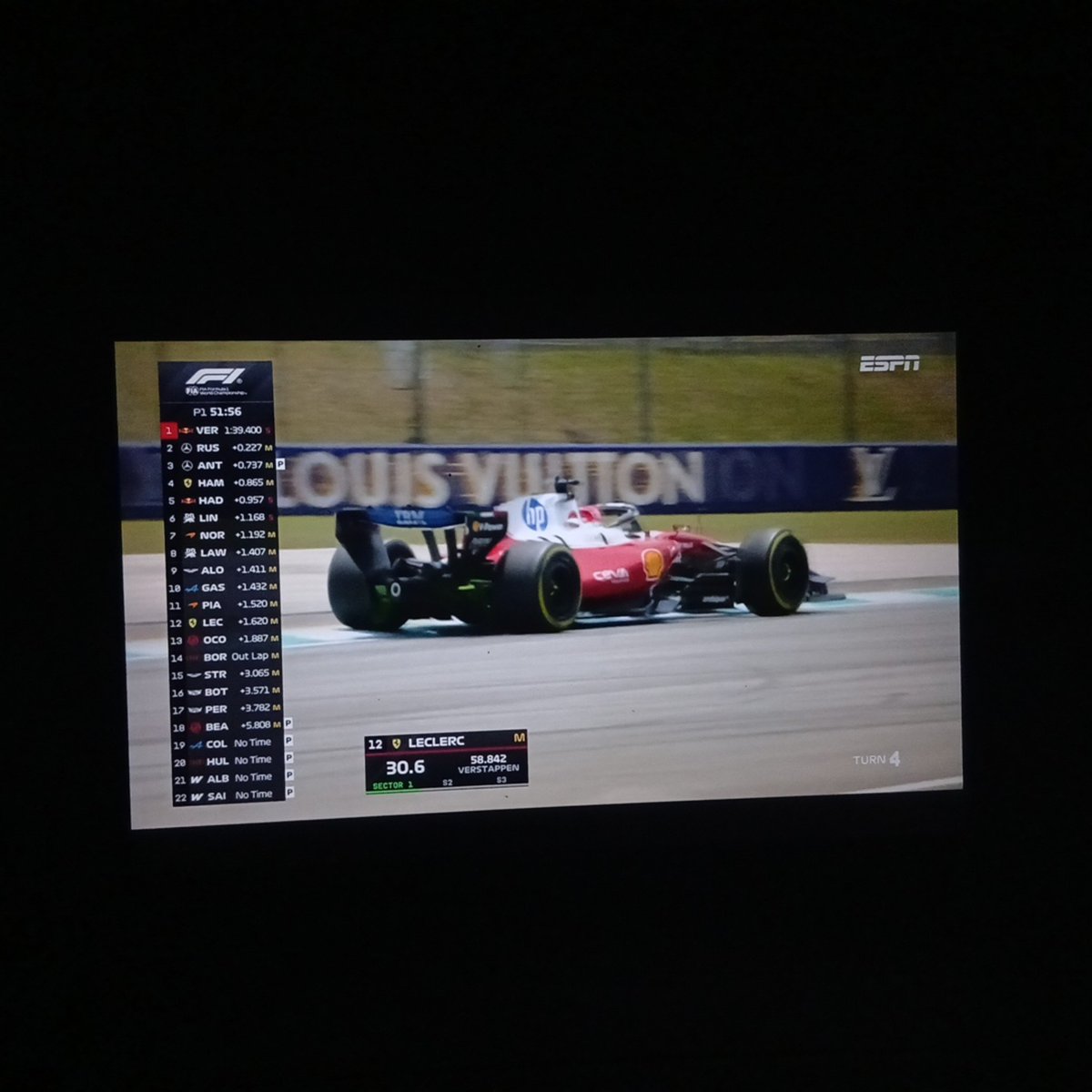 imnotmartiii's tweet photo. desvelarme para estudiar:👎🏽👎🏽👎🏽👎🏽
desvelarme para ver autitos haciendo vromm: 👌🏽👌🏽👌🏽👌🏽 https://t.co/L5F72TTqqN