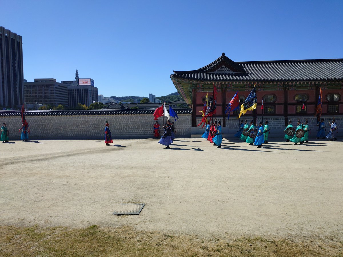 mode_MOD2's tweet photo. 日本脱出しました https://t.co/XgLpiYYXqN