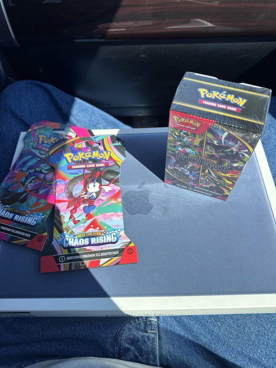 ziyaadabdel's tweet photo. Free Cards Today🚨🚨🚨

Giving away one each Pokémon card to 2 lucky winners

To enter:
• Like, RT &amp; Drop a comment below
• Follow this page

Winners picked in 48 hours. 

Good luck everyone 🍀 https://t.co/9ten60T2ht