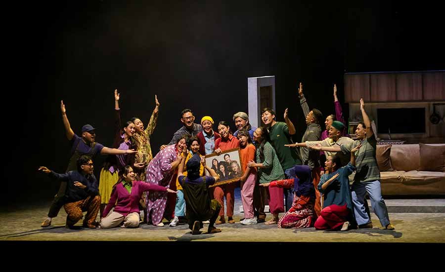 freemagzid's tweet photo. Home Sweet Loan The Musical: Ketika Rumah Bukan Lagi Sekadar Tempat untuk Pulang.
https://t.co/8H4jesKcZg
#Musikal #Seni #Art #Pertunjukan #HomeSweetLoanTheMusical https://t.co/09kMeGxLHa