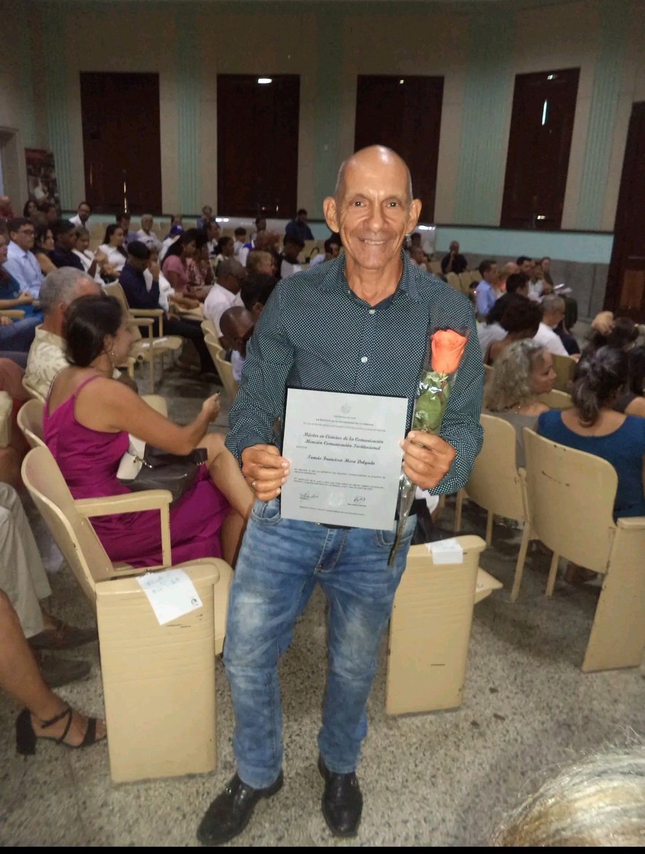 Confihar_Stgo's tweet photo. Porque en Cuba, la educación no es un privilegio: es un derecho conquistado, y cada título es también una victoria de nuestro socialismo.

Nuestra Empresa felicita al
📚 Máster en Ciencias de la Comunicación, mención Comunicación Institucional:

Tomás Mesa Delgado 

#Confihar https://t.co/kpnUT7HQZs