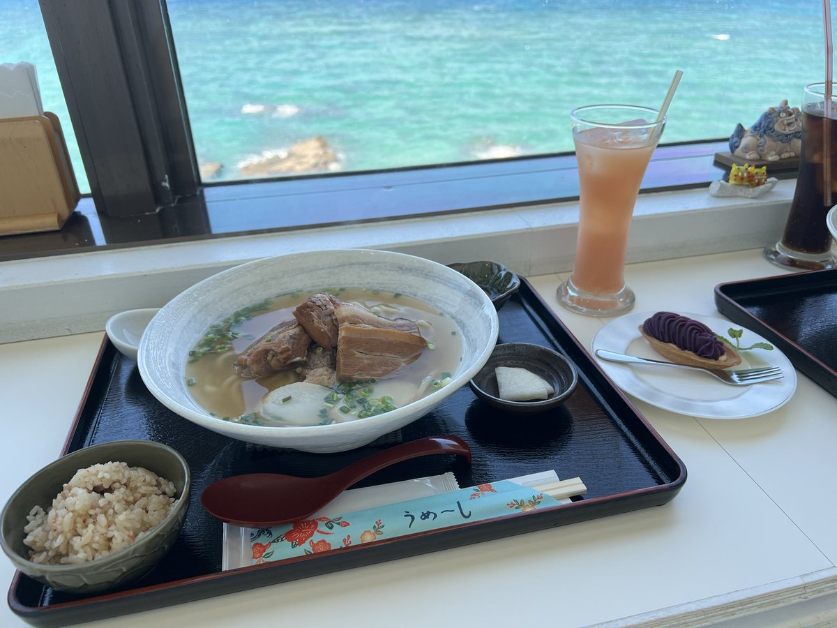 sosu_4444's tweet photo. 沖縄そば美味スギ! https://t.co/HrnPu1GK85