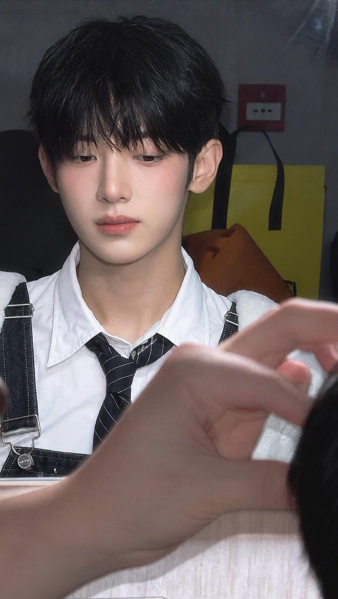 siuology's tweet photo. Ini kamu beneran umurnya 25 cantikkkk?

PARK SIWOO IN PARIS
#PARKSIWOO
#PARKSIWOOxPFWSS27 https://t.co/MFfYYFnsq0