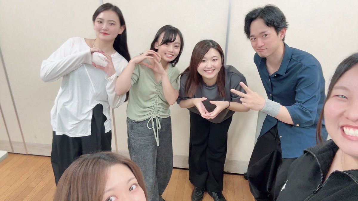 fum_0417's tweet photo. おそよ☺︎
10月スタート🍁2日目~
ちょっとお外は寒い🥶
風邪引かない様に気をつけよう🦾

昨日は11月舞台 #まいあん 本読みもしたよ🎭
とってもハードな役柄ですが、登場人物それぞれの人生の選択が見れる素敵な作品になってます♪
ふみこの大切な代表作となる予感✨
会場で体感してください🎭
🎟️⬇️ https://t.co/8PlAtr8kKd