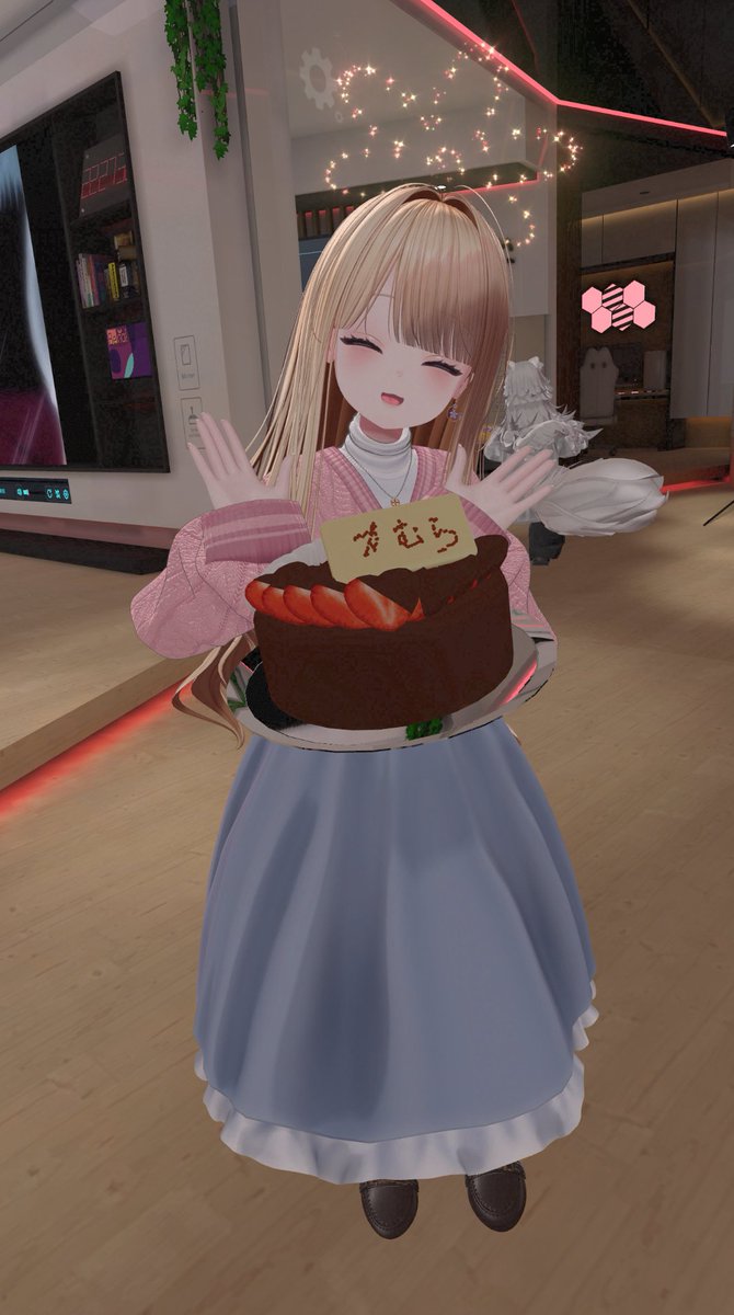 kamura1001's tweet photo. 昨日の誕生日祝ってもらいました！
１年経っても仲良くいれて感謝！！ https://t.co/AXb74BuvWk