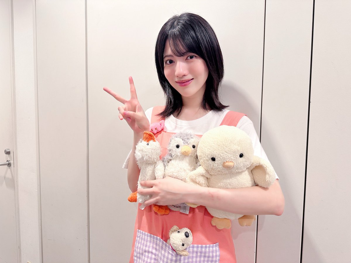 nogizaka46's tweet photo. 別所哲也さんのYoutubeチャンネル『The BESSHOW TIME 〜別所哲也チャンネル〜』に、#林瑠奈 が出演しました✨

「民王」はもちろん、ぬいぐるみのお話しも...！盛りだくさんです🧸

https://t.co/SvIXS42Ull

ぜひご覧ください🐥

#ミュージカル民王
#乃木坂46 https://t.co/33sJzUuewk