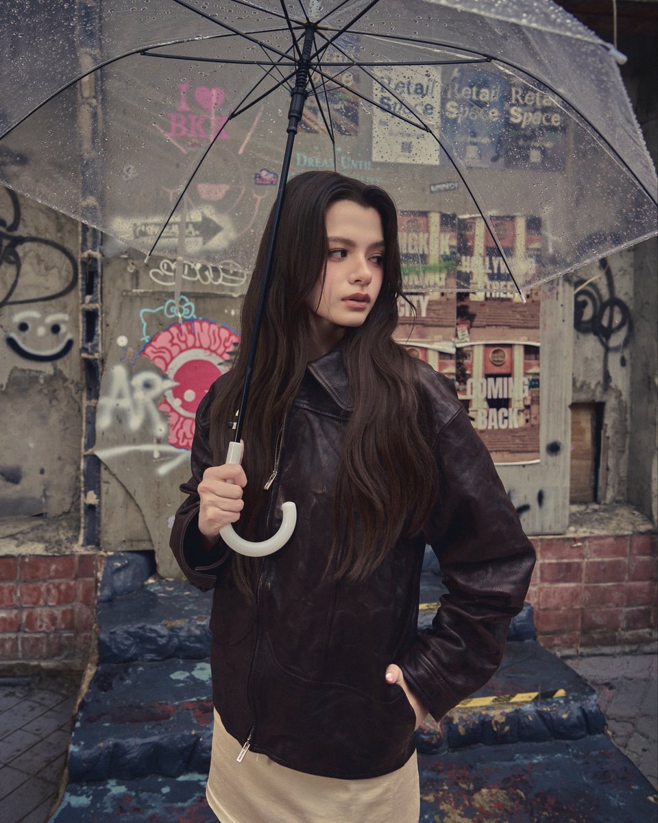 lunariglobal's tweet photo. Angels, you can save only ONE @AngelssBecky @MIUMIUofficial look in your camera roll! 

Which one are you keeping? 👀

#MiuMiuPFWxBecky #MiuMiuSS27 
#beckysangels #BeckyArmstrong 
#MiuMiu @beckyentofc https://t.co/KvwkE02WQ7